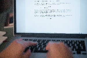 pexels-ron-lach-7983347_1744940941.jpg